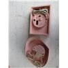 Image 5 : (2) Pink Electric Wall Clocks (Working)