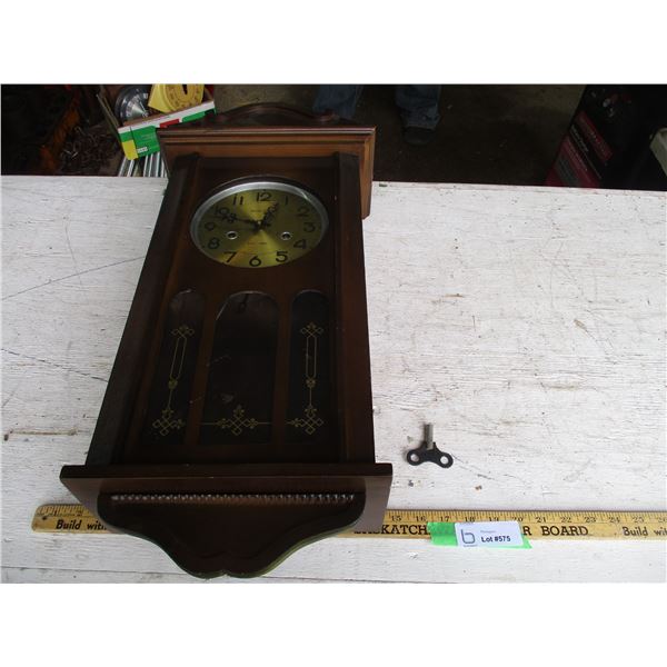 Daniel Dakota Key Wind Clock with Key (Missing Pendulum)