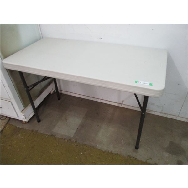Plastic Folding Table (4')