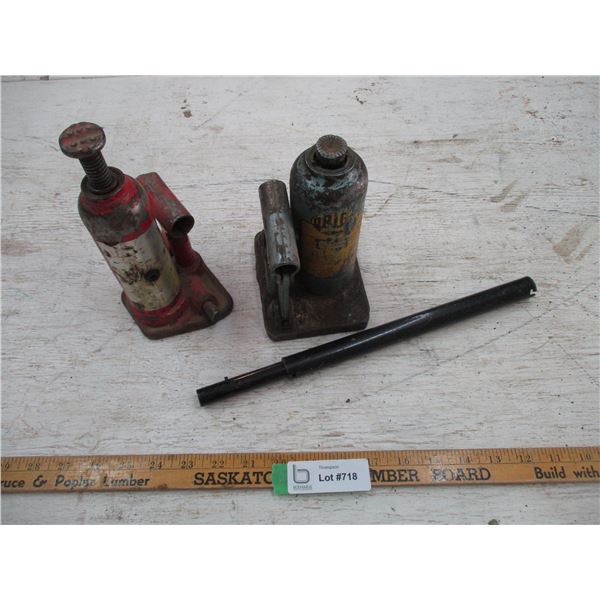 (2) Bottle Jacks (1 Handle)