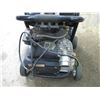 Image 5 : MotoMaster 5 Gallon Split Tank Air Compressor with Manual