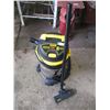 Image 1 : Stanley 8 Gallon Wet/Dry Shop Vac