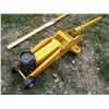 Image 3 : Yellow Floor Jack