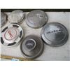 Image 2 : Vintage Hub Caps (GMC, Chevrolet, Meteor)