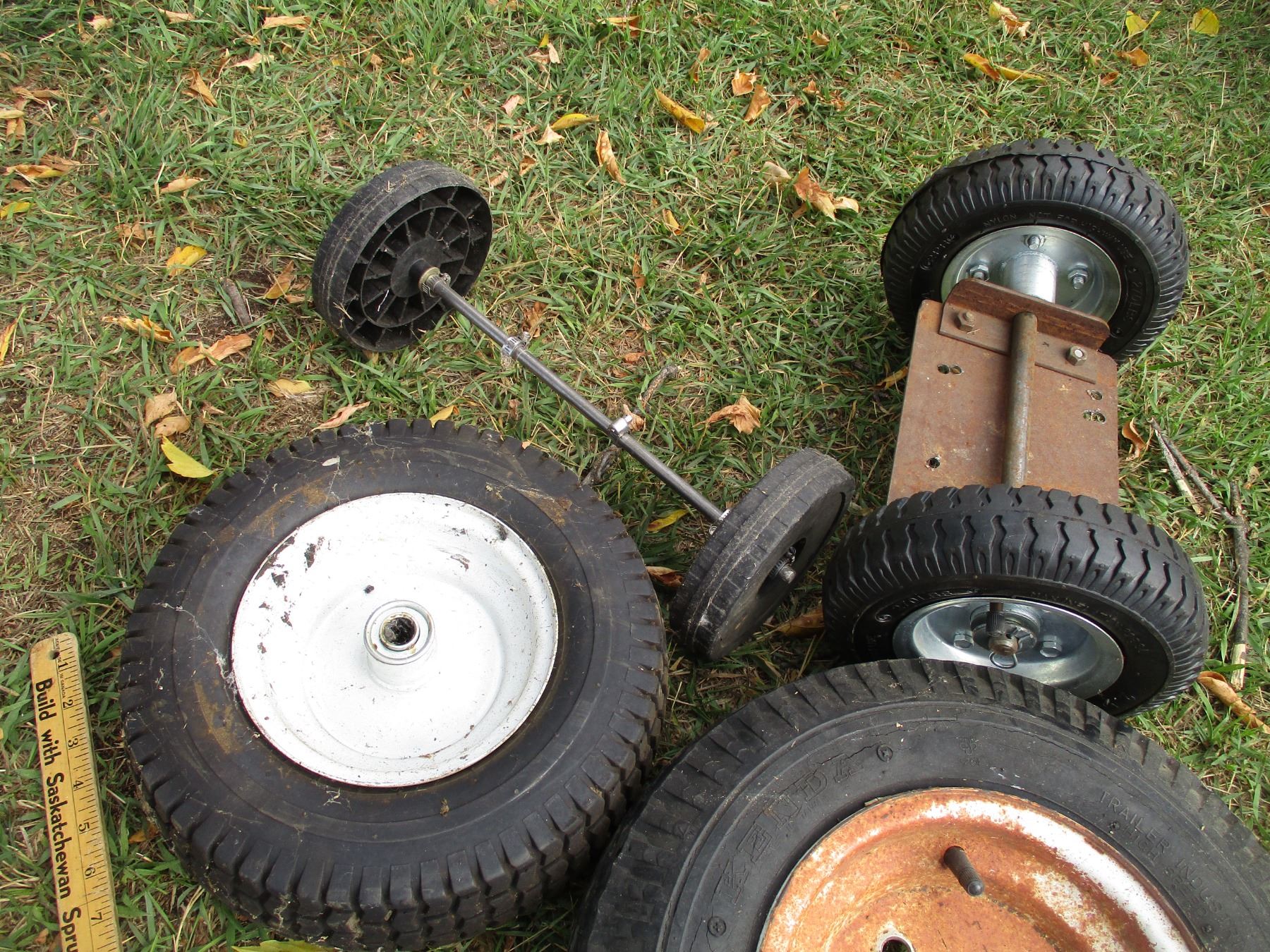 Small Utility Wheels (5 Have Rims) - Bodnarus Auctioneering