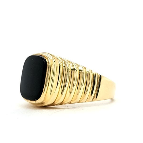Man's Classic Black Onyx Ring