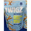 Image 2 : Twigz Zesty Dill Pickle and Buttery Herb & Garlic Craft Pretzels (4 x 130g)
