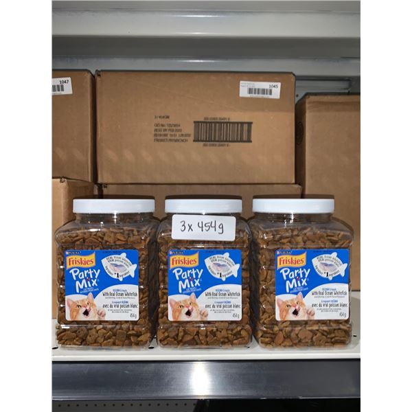 3 x 454g Friskies Party Mix Cat Treats