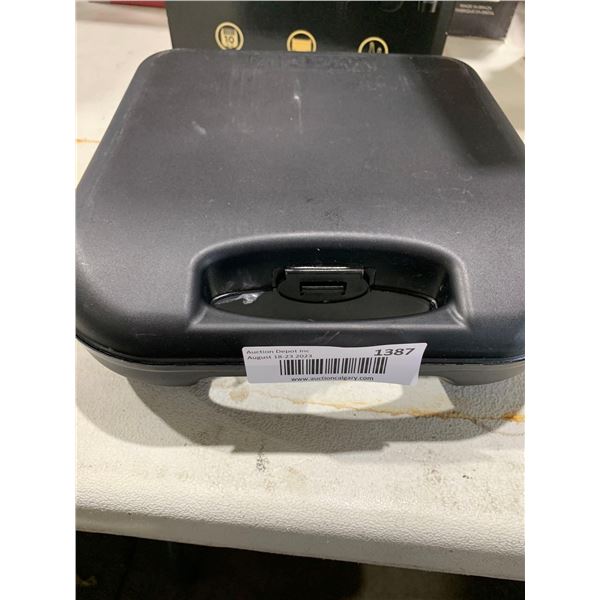 Wahl Deluxe Complete Haircutting And Trimming Kit