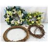 Image 1 : Seasonal Wreaths