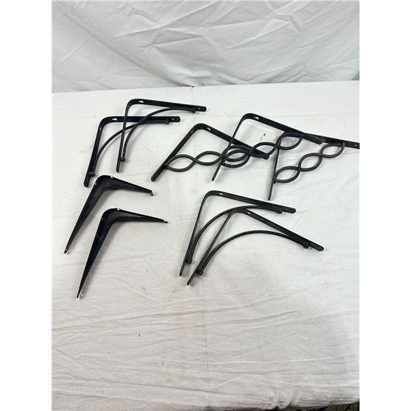 Brackets Lot
