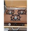 Image 2 : THREE BURNER PROPANE STOVE WITH CASE