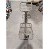 Image 1 : TREE STAND COMES WITH CLIMBING HOOKS
