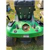 Image 15 : JD D100 Lawn Tractor, 5 spd, ran last year