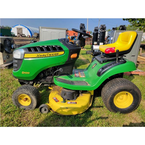 JD D100 Lawn Tractor, 5 spd, ran last year
