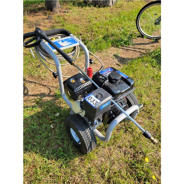 Pressure washer, 5 Hp, runs