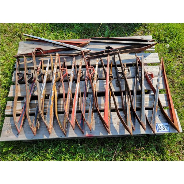 Approx. 17- Crop lifters (Selling all together)