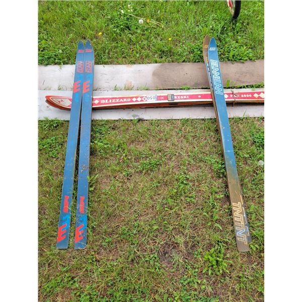8- Old skis (good for sleigh)