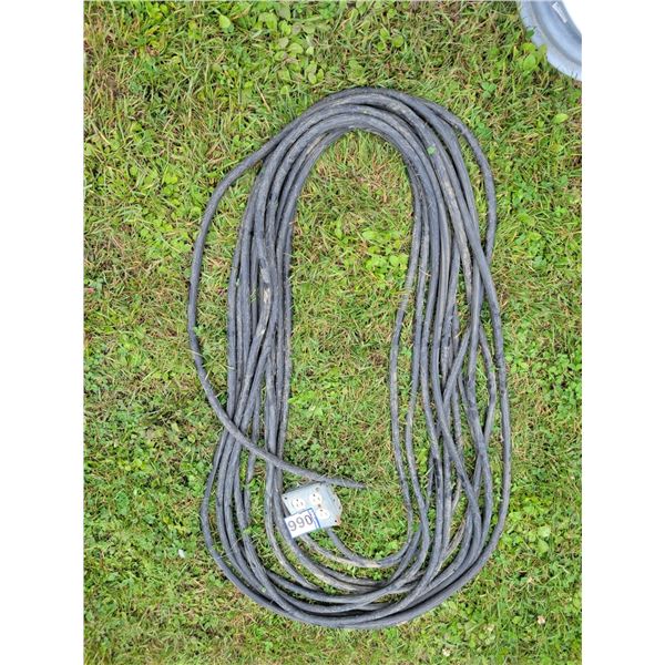 Approx.100 ft of heavy, 3-strand, elec. Cord