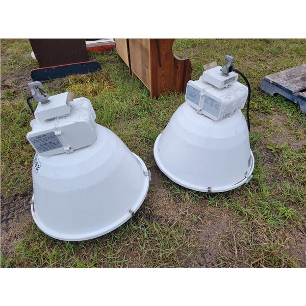 (so much each x 2) 2- 250 Watt light fixtures