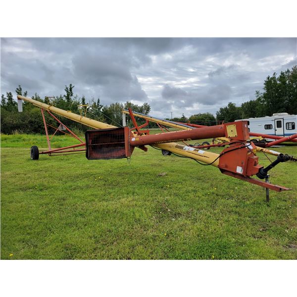 Westfield MK 100-61 Swing away auger c/w spout, 540 PTO, needs minor repair