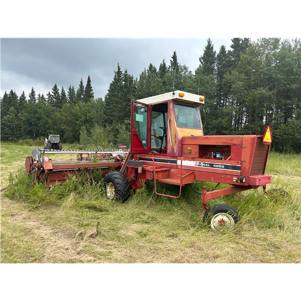 SELLING OFF SITE: IHC Model 4000, 19.5' Swather, CAHR, SN. 1310083C00775 counter weights, U-II Picku