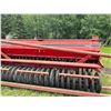 Image 6 : SELLING OFF SITE: IHC 6200 Disc drills, 2 x 12' c/w Botha Transport, SN. 0390225C003516. For more in