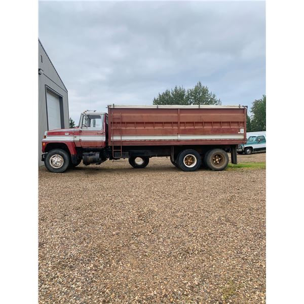 SELLING OFF SITE: 1979 Louisville Grain Truck, steel box, 3208 cat, on air, SN. U81DVY47883. 206,000