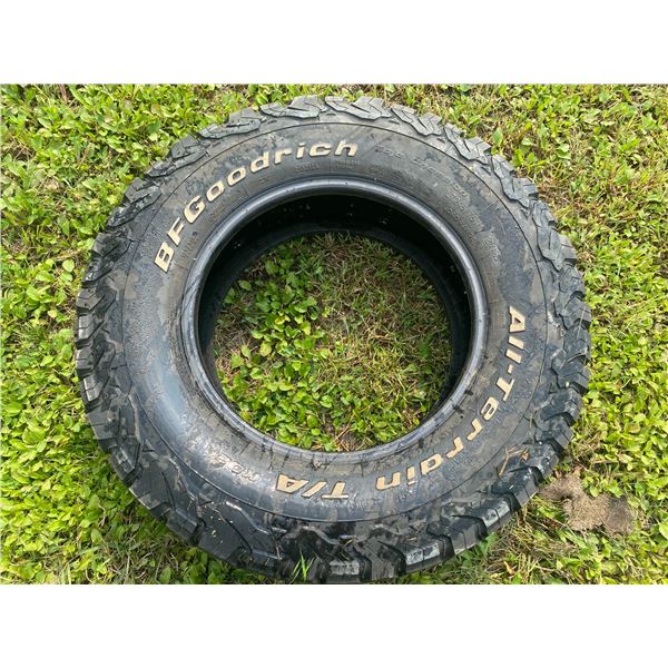 BF Goodrich LT245/75 R17, Very Good