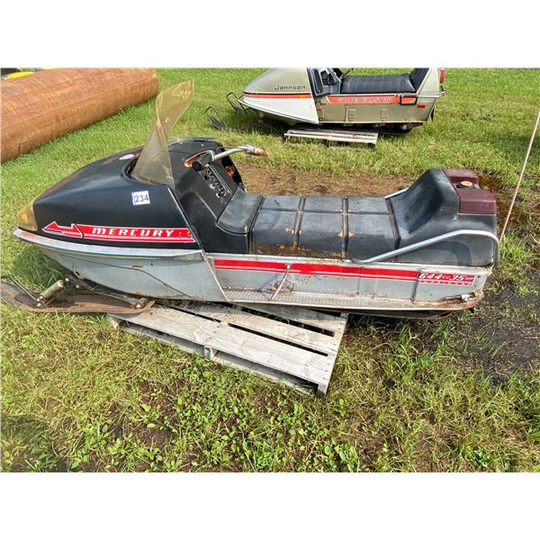 Mercury 644 cc 35 Hp Hurricane Snowmobile