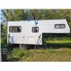 Image 1 : 10' Camper c/w hyd. jacks roof is poor (buyer is responsible to load) steel saw horses or steps DO N