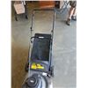 Image 8 : 2 GAS POWERED LAWN MOWERS BOTH START THEN STALL OUIT