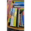 Image 8 : 2 BOXES OF CHILDRENS LITERATURE