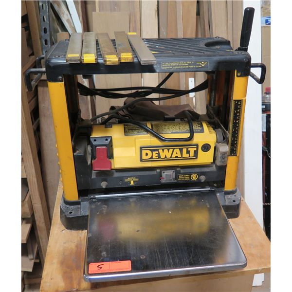 PIALLA A SPESSORE Portatile DEWALT DW733 EUR 326,07 - IT - Foto 10