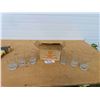 Image 1 : Shell Commemorative Collection 6 Glass Pavillion