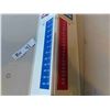 Image 3 : Ray-o-vac Battery Plastic Thermometer 7'' x 17 1/2''