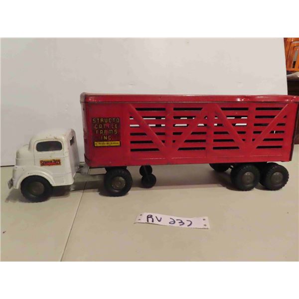 Structo Pressed Metal Livestock Hauler Truck and Trailer 21'' x 7'' 
