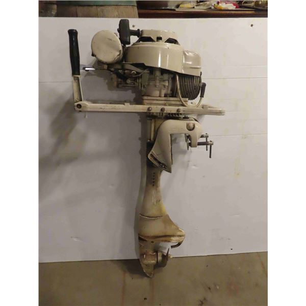 Vintage Skipper Outboard Gas Trolly Motor - Has Compression , Complete 