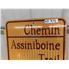 Image 2 : Chemin Assiniboine Trail Metal Highway Sign 17 1/2'' x 23 1/2'' 