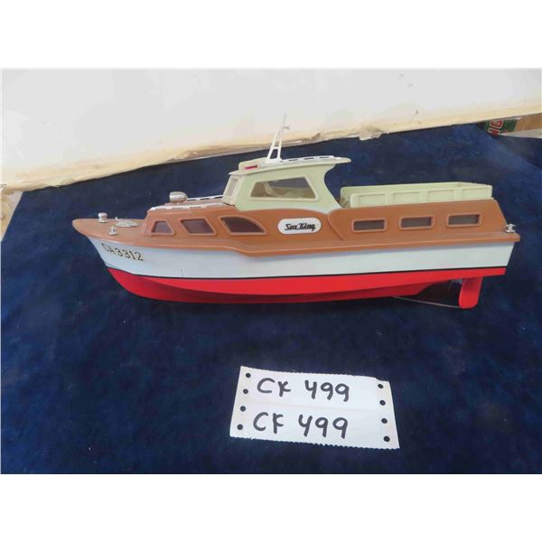 Sea King Battery Operated Plastic Cruiser Boat 13 1/2'' x 5'' x 5''