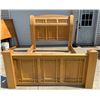 Image 1 : AMISH HIGH QUEEN ARCH HICKORY QUEEN SIZED BED FRAME