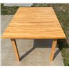 Image 3 : MAPLE DINING TABLE WITH ONE LEAF