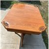 Image 6 : LARGE WOODEN KITCHEN TABLE WITH TWO LEAVES AND FOUR CHAIRS