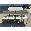 Image 5 : CLASSIC MID-CENTURY, ENAMEL TOP CHROME DINING TABLE AND FOUR CHAIRS