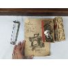 Image 9 : 1901 Antique Singer Sewing Machine 27K with Case, Accessories & Original Paperwork!