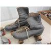 Image 2 : Vintage Wood Wheel Roller Skates, Strap On Roller Skates, Strap On Ice Skates