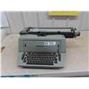 Image 1 : Underwood Forum Typewriter - No Power Cord