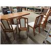 Image 7 : 7pc Oak Dining Room Set ; 2 Captains Chairs, White Cloth Upholstery - With