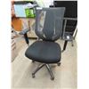 Image 1 : Cloth Seat Swivel Office Chair