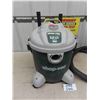 Image 2 : 8 Gal Shop Vac 3 HP with 2 Hoses + Attachments - Works Well